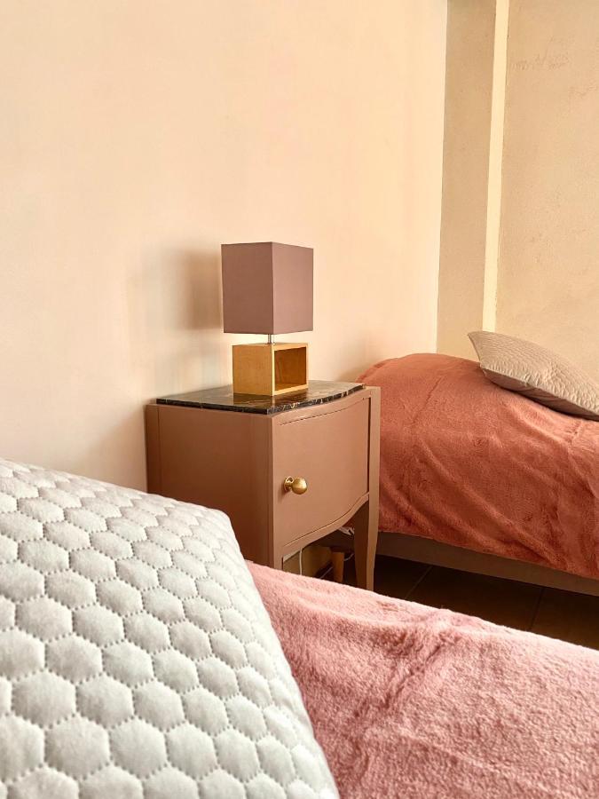 Domaine Du Cellier De La Couronne Bed & Breakfast Sezanne Ngoại thất bức ảnh
